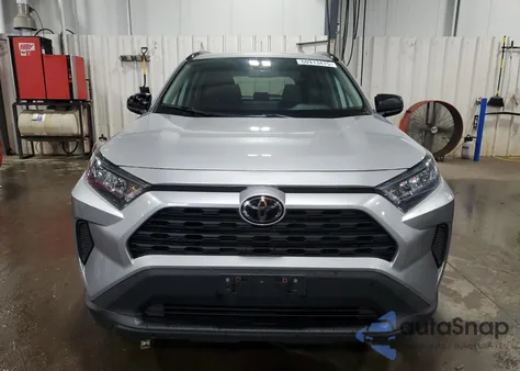 2021 Toyota Rav4 Le z USA, uszkodzony, nr VIN 2T3F1RFV1MC221320